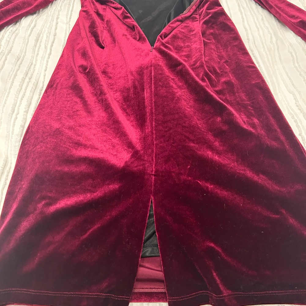 David Meister Velvet Burgundy Cocktail Dress with Crystal Cuffs - Picture 12 of 14